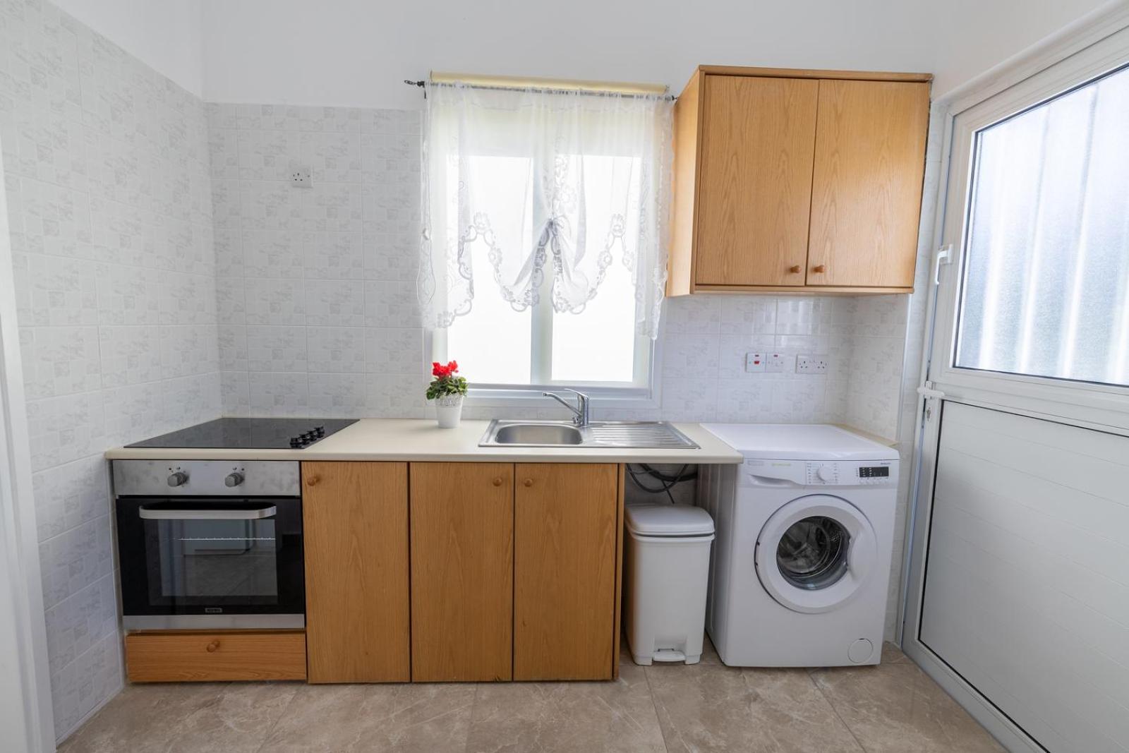 Studio In The Heart Of The City Paphos Exterior photo